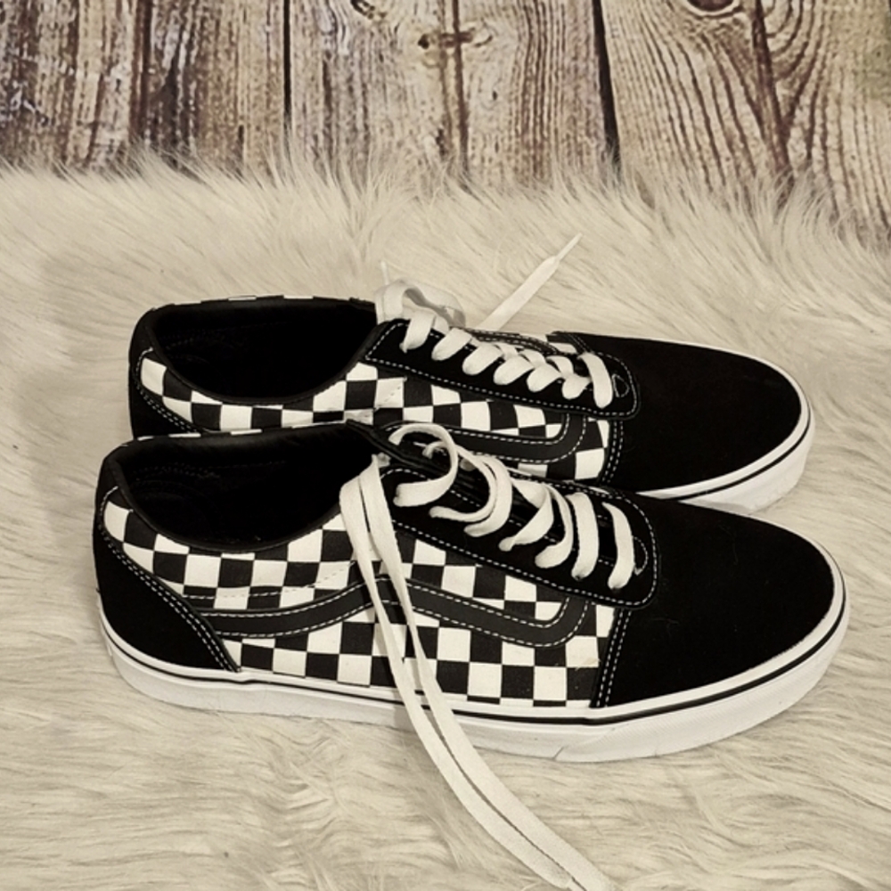 New without Box Vans Checkered Old Skool Black and White Canvas/Suede 9.5 - Picture 2 of 4